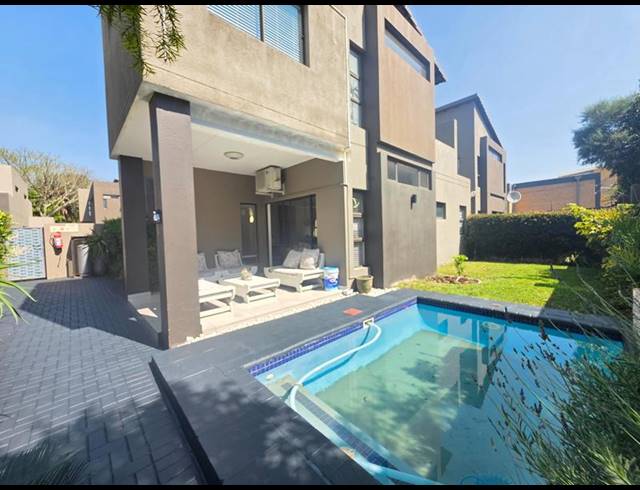 3 BEDROOM TOWNHOUSE FOR SALE IN FERNDALE
